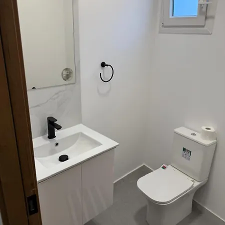 Town House, 10m From Chabad Lubavitch * Larnaka