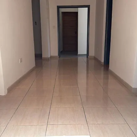 Town House, 10m From Chabad Lubavitch Larnaka