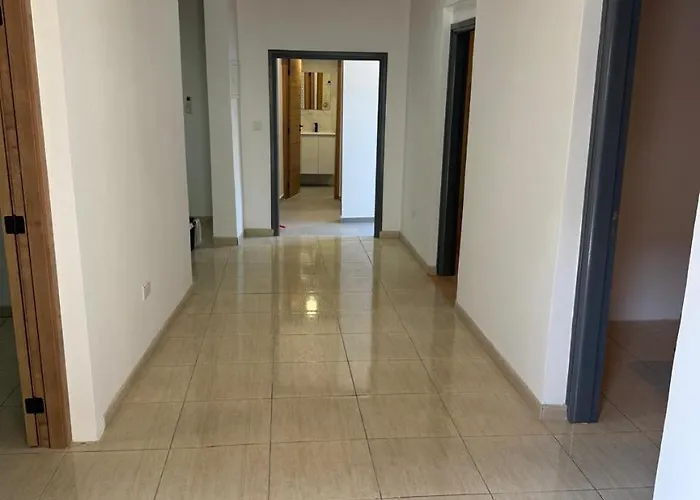 Town House, 10m From Chabad Lubavitch * Larnaca