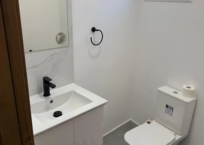 Town House, 10m From Chabad Lubavitch * Larnaca